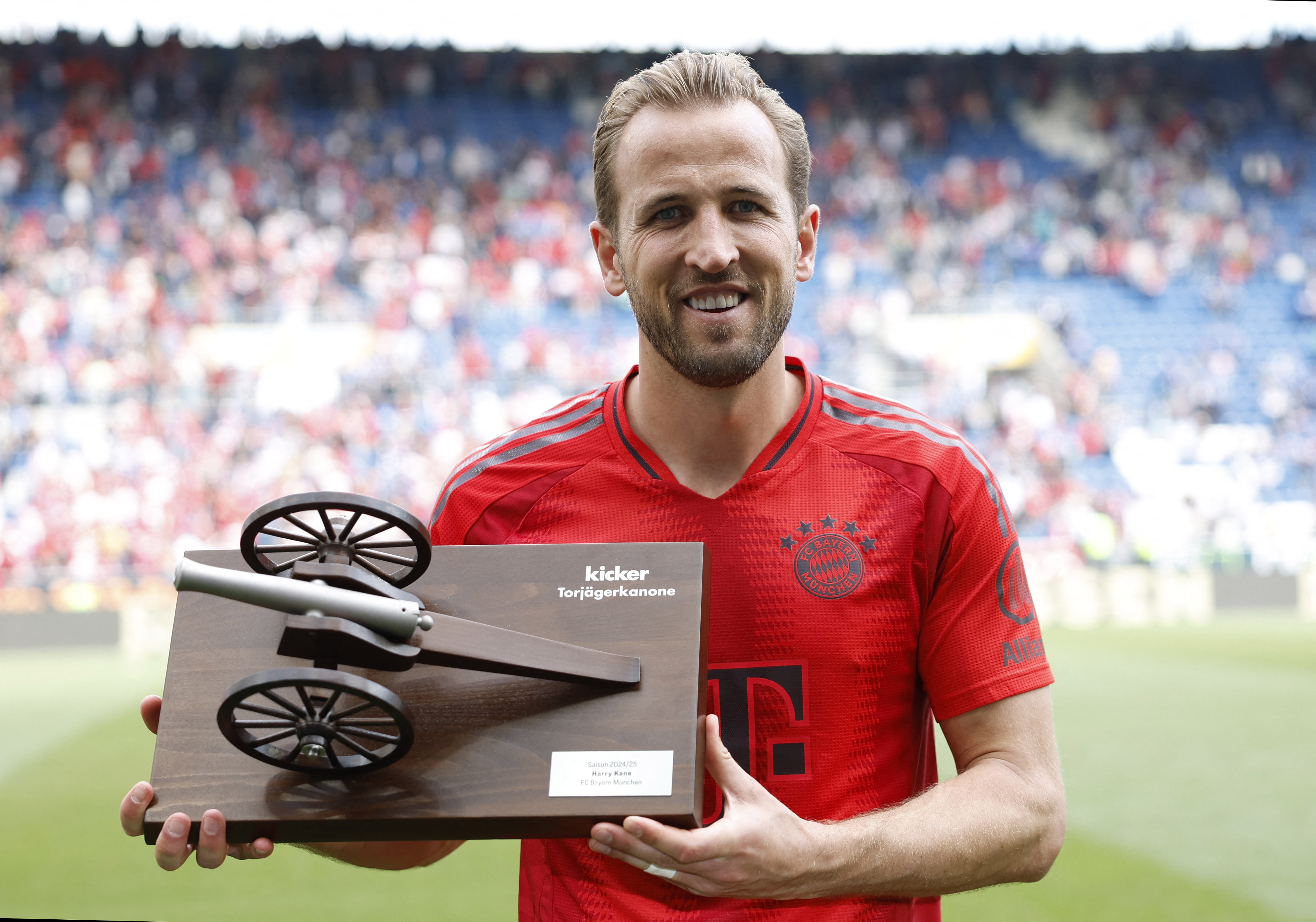 热刺名宿：凯恩绝对是“长青球员”，年龄增长后10号位也很适合他