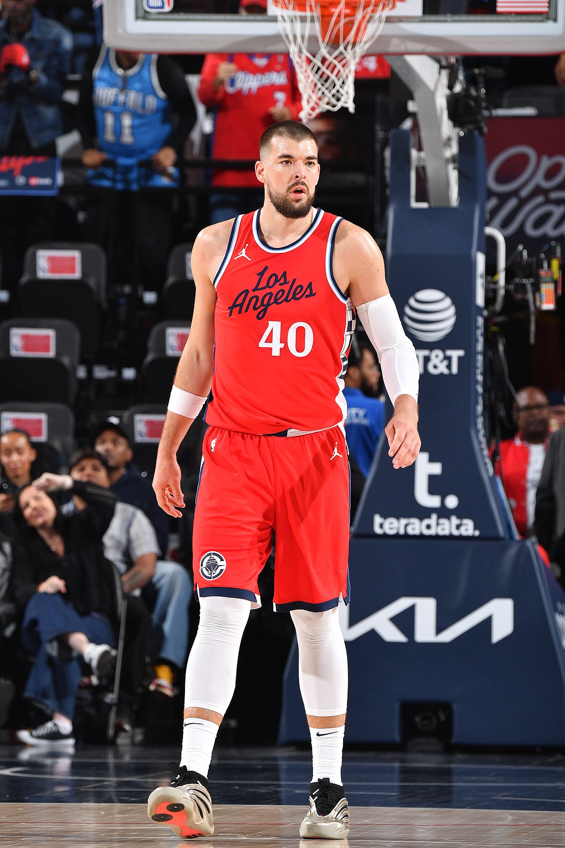 开云app-美媒评祖巴茨:快船内线支柱崛起,拯救球队于危难之际