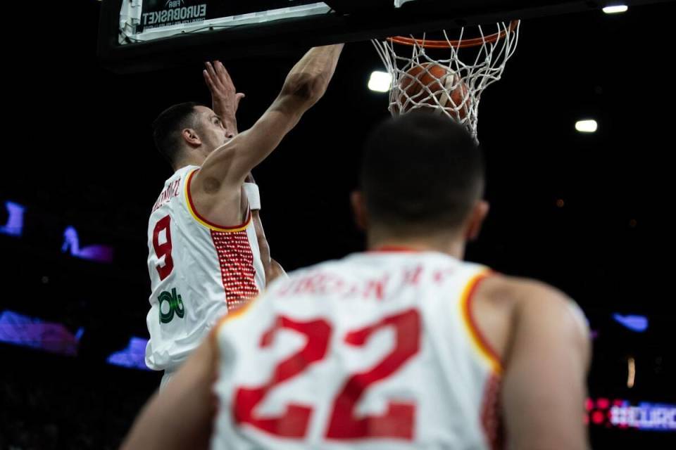 开云app-表现不算糟糕但缺乏统治力!前公牛次轮秀应该很难重返NBA了?