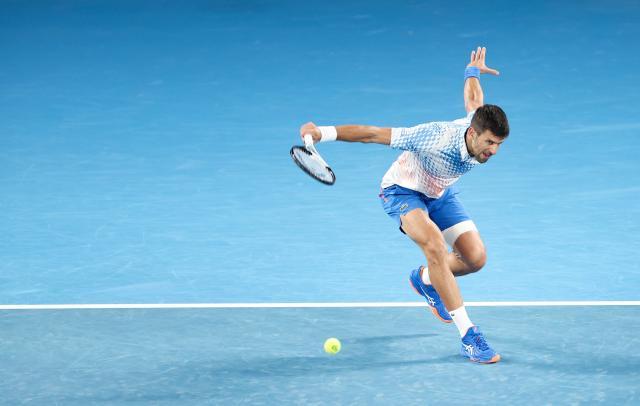 体育平台-德约“多事之晚”险胜过关 劲敌让路腿伤才是挑战？