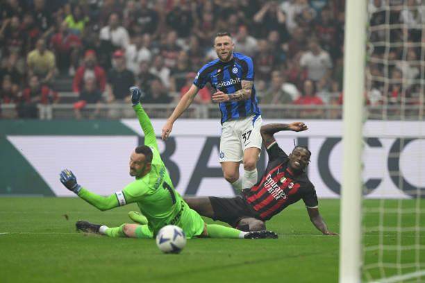 体育平台-【现场】被歌声包围的皮奥利，是世界上最快乐的主帅